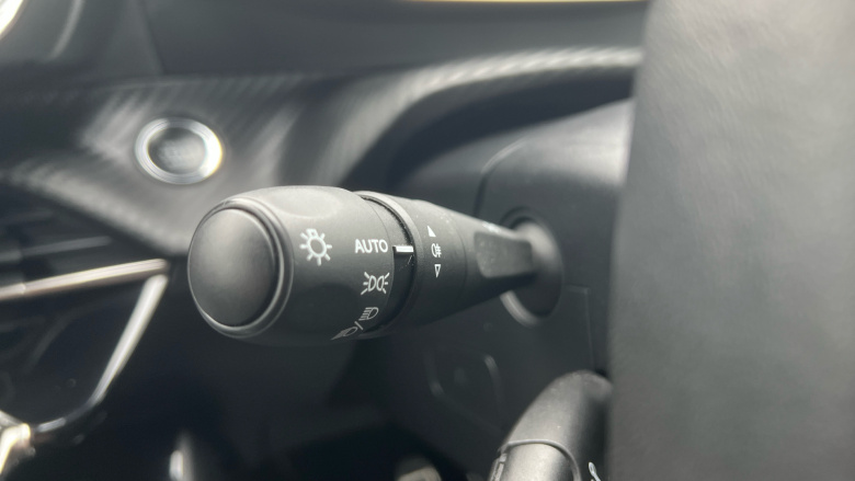 Peugeot 2008 1.2 PureTech 130 Allure Premium+ 5dr Petrol Estate